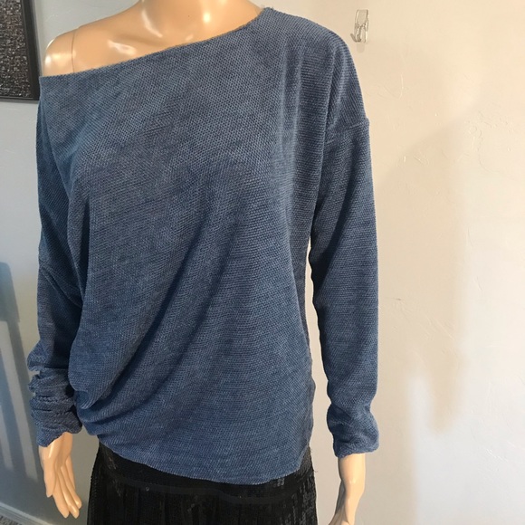 Warm and soft off the shoulder blue sweater - Picture 3 of 8